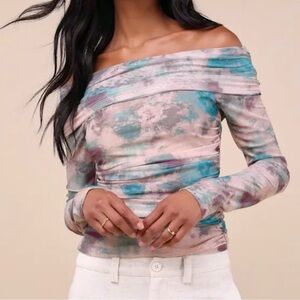 Lulu's Beige and Teal Patterned Top M